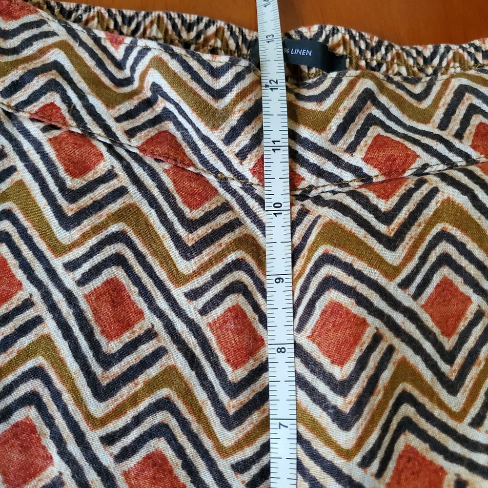 Tahari Geometric Print 100% Linen Capri Pants. High Waist. 28x24. Size M Medium - Picture 5 of 7